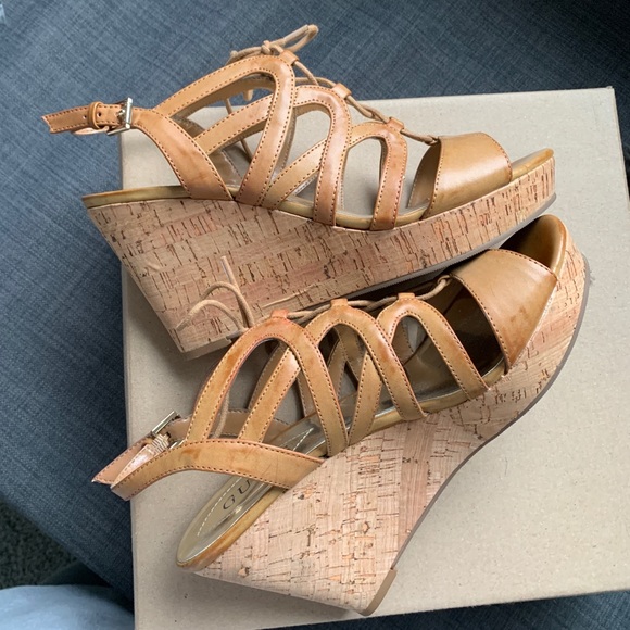 Guess shoes - Picture 2 of 8